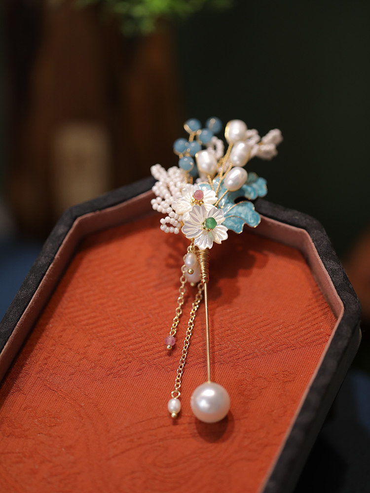 여성을 위한 새로운 중국 스타일의 브로치 고급스럽고 절묘한 중국 스타일의 코사지 액세서리 고급 진주 꽃 정장 버클 핀