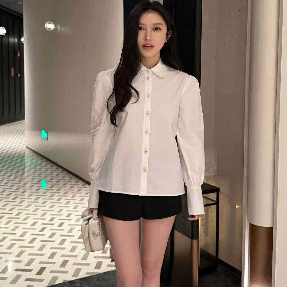 好漂亮泡泡袖白色娃娃领衬衫女2025年冬季新款短上衣名媛热销潮
