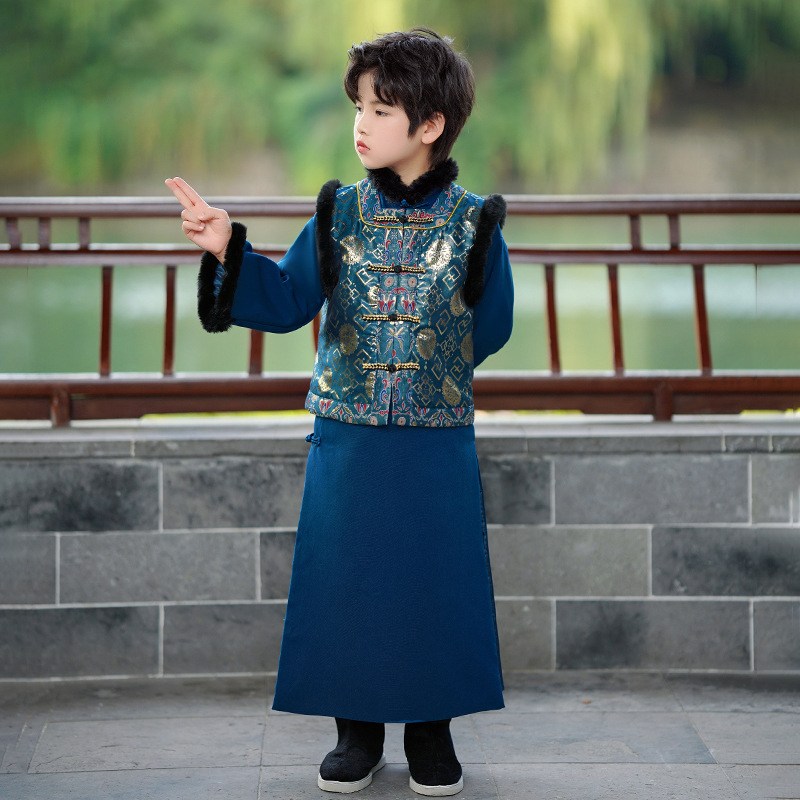 男童冬季加厚汉服过年拜年表演