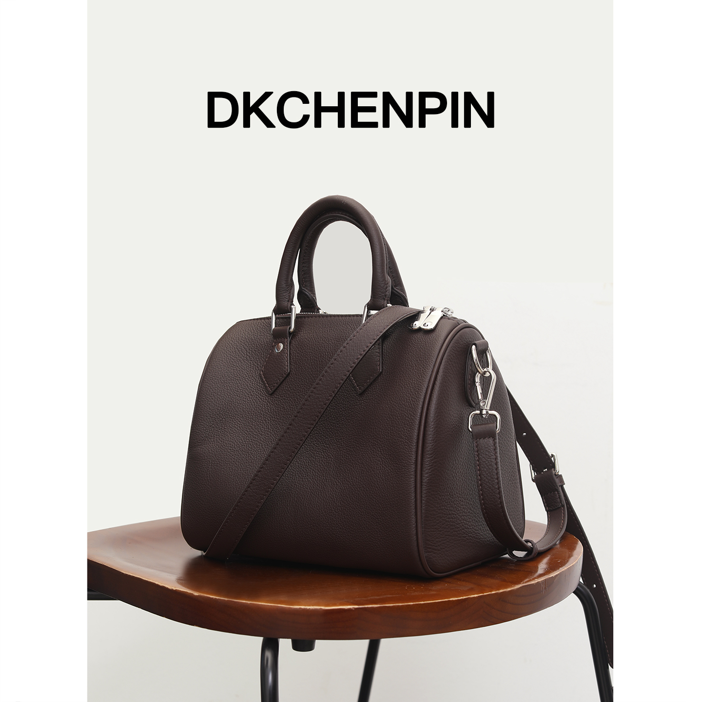 呈品头层牛皮 波士顿枕头包 极简主义斜跨手拎25*15*20