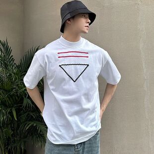 倒三角几何图案波浪织带刺绣休闲宽松男女同款情侣短袖T恤