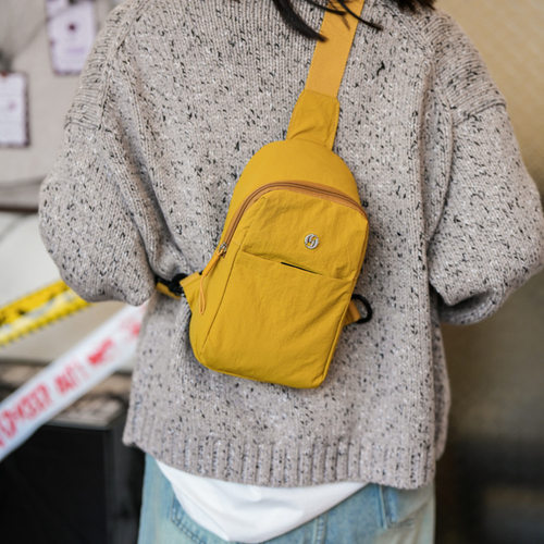 胸包女士运动休闲新款轻便包包斜