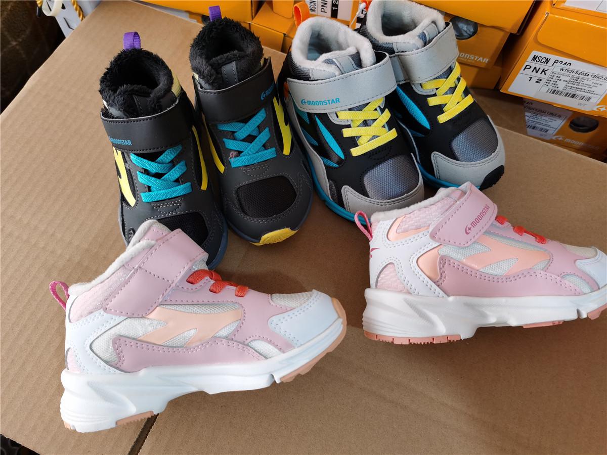 运动鞋月星加绒运动鞋