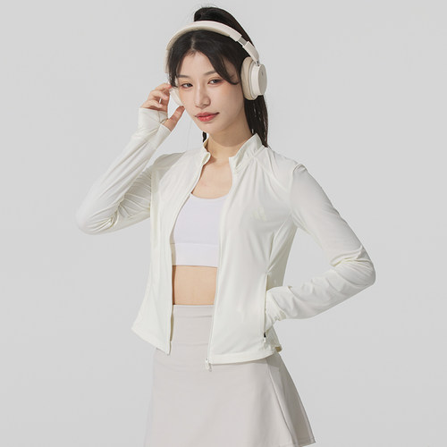 阿迪达斯UPF50+防晒修身夹克女