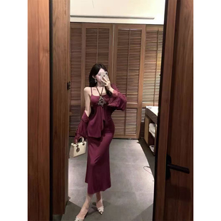 温与柔荷叶边遮肚设计感吊带裙时尚百搭纯欲时尚气质鱼尾连衣裙