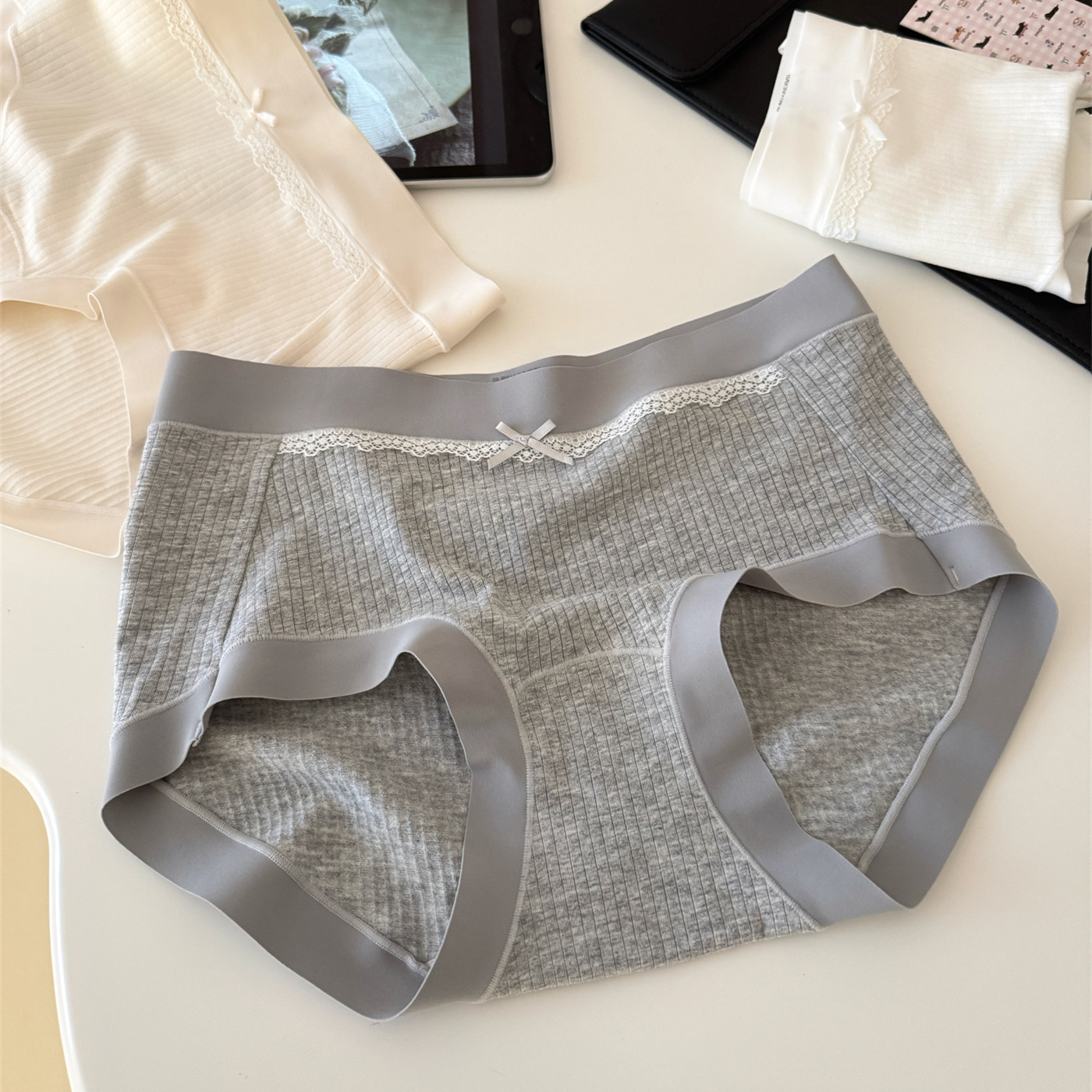 ："下一场春雪" 法式中腰纯棉内裤女新款蕾丝女士三角裤无痕薄款,女士内衣/男士内衣/家居服,女三角裤,淘宝优惠券,粉丝福利购,淘宝优惠卷