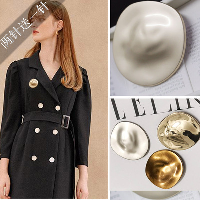 网红冷淡风走秀造型金块圆饼胸针