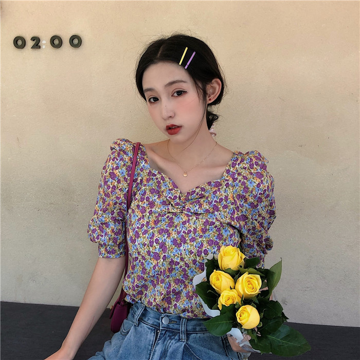實拍實價 甜美復古碎花小V領襯衣下擺開叉泡泡袖上衣女