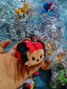 Tsum松松手机擦叠叠乐米奇跳跳虎草莓小雪人松鼠毛绒玩具挂件车饰