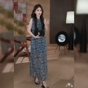 法式复古蓝色印花无袖麻料连衣裙女夏薄款宽松显瘦高腰冰丝棉长裙