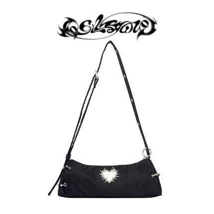 szzstudio小众原创设计师荆棘之心穿刺铆钉Y2K酷感辣妹腋下法棍包