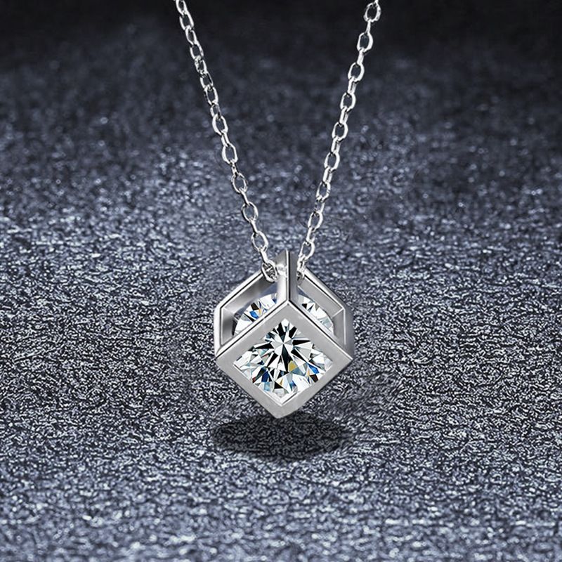 S925纯银莫桑石魔方项链女方形吊坠锁骨链饰品直供直播热销款