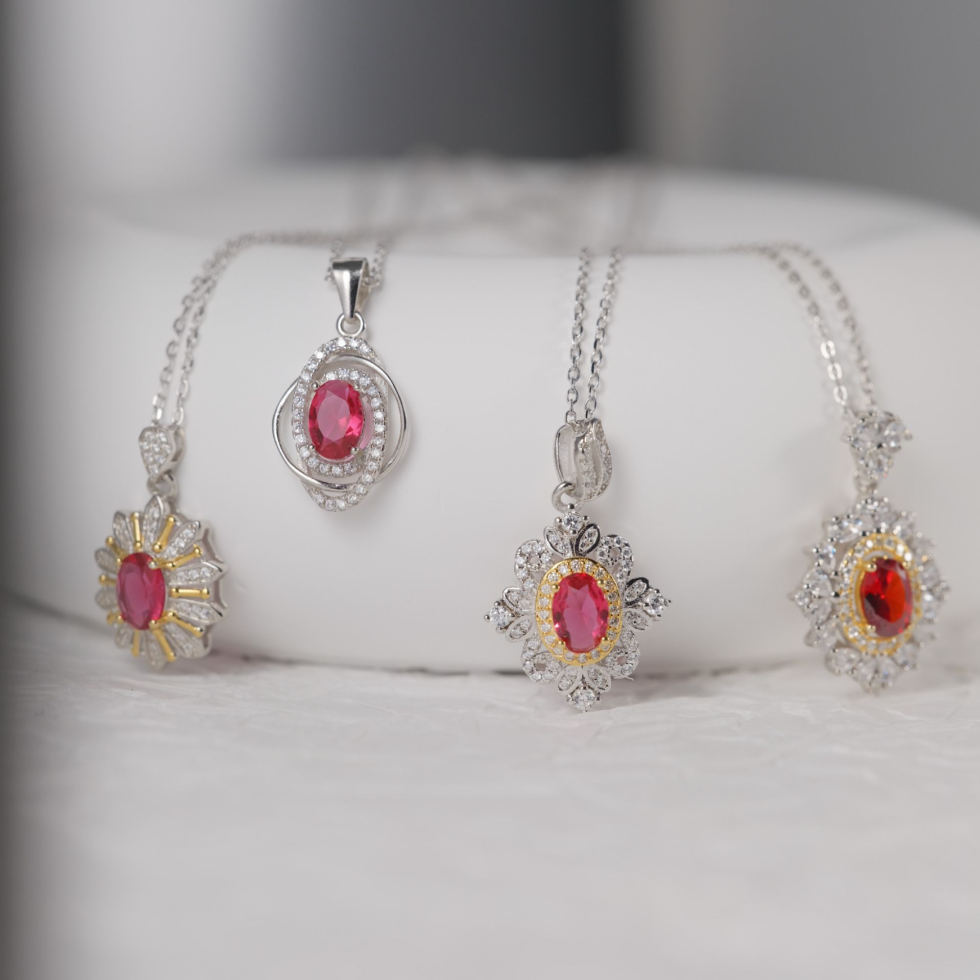 S925纯银欧美项链女百搭小众设计感红宝石吊坠高级感项圈爆款