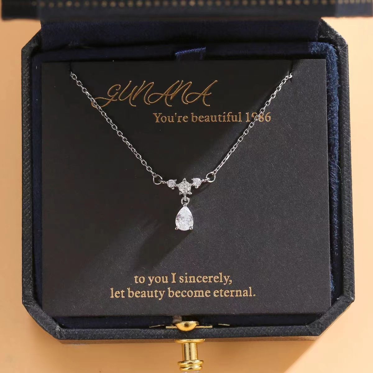 S925纯银水滴锆石项链女版轻奢小众设计感气质温柔仙气闺蜜锁骨链