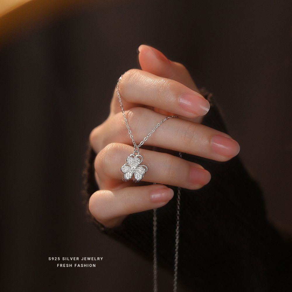 旋转三叶草项链女s925纯银轻奢时尚百搭微镶幸运草锁骨链小众设计