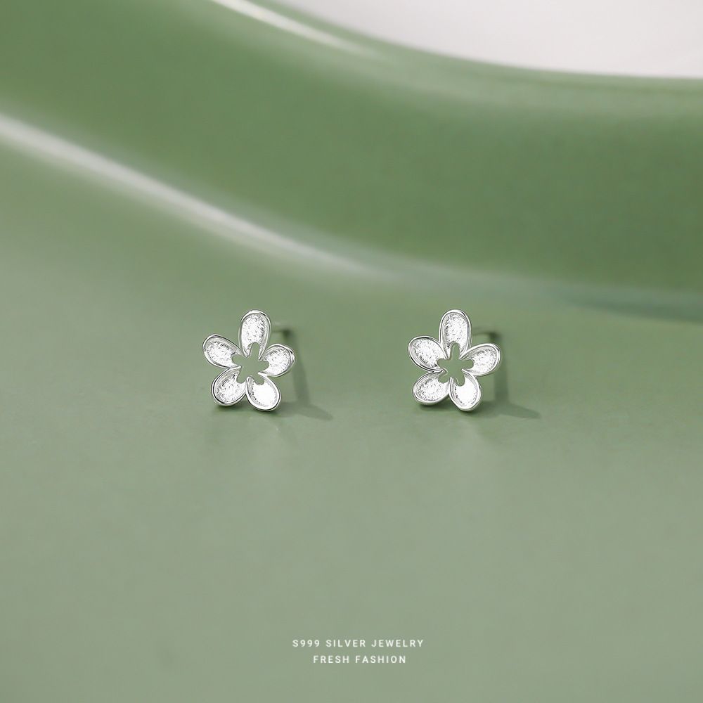 小清新梅花耳钉女s999纯银森系简约气质百搭镂空花朵足银耳饰