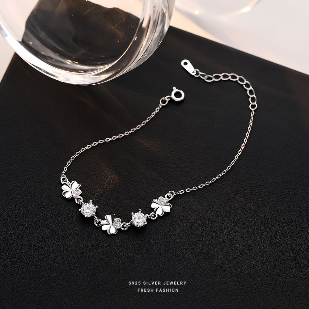 云小舒S925纯银锆石四叶草手链女爆闪2025夏季小众设计高级感手饰
