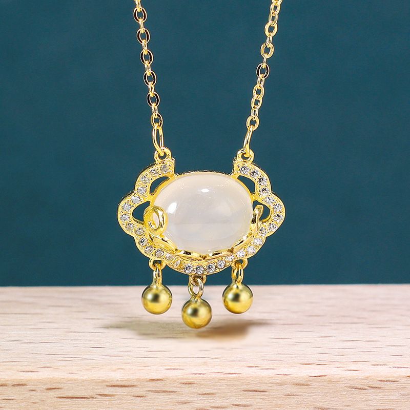 S925纯银白玉髓平安锁项链 复古水滴气质祥云锁长命锁骨链项饰女