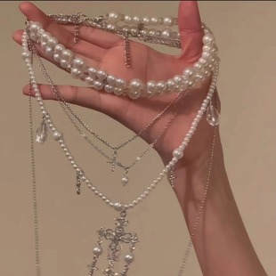 多层叠戴十字架珍珠项链女chocker锁骨链配饰毛衣链长款夸张饰品