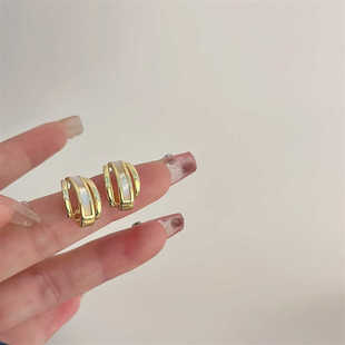 s952银针贝壳耳环女小众设计感高级轻奢气质名媛法式复古港风耳饰