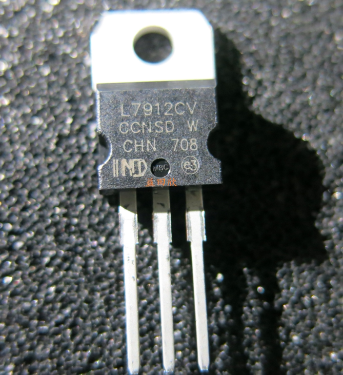 正品 l7912cv 线性稳压器 12v 1.5a negative to-220 现货直拍