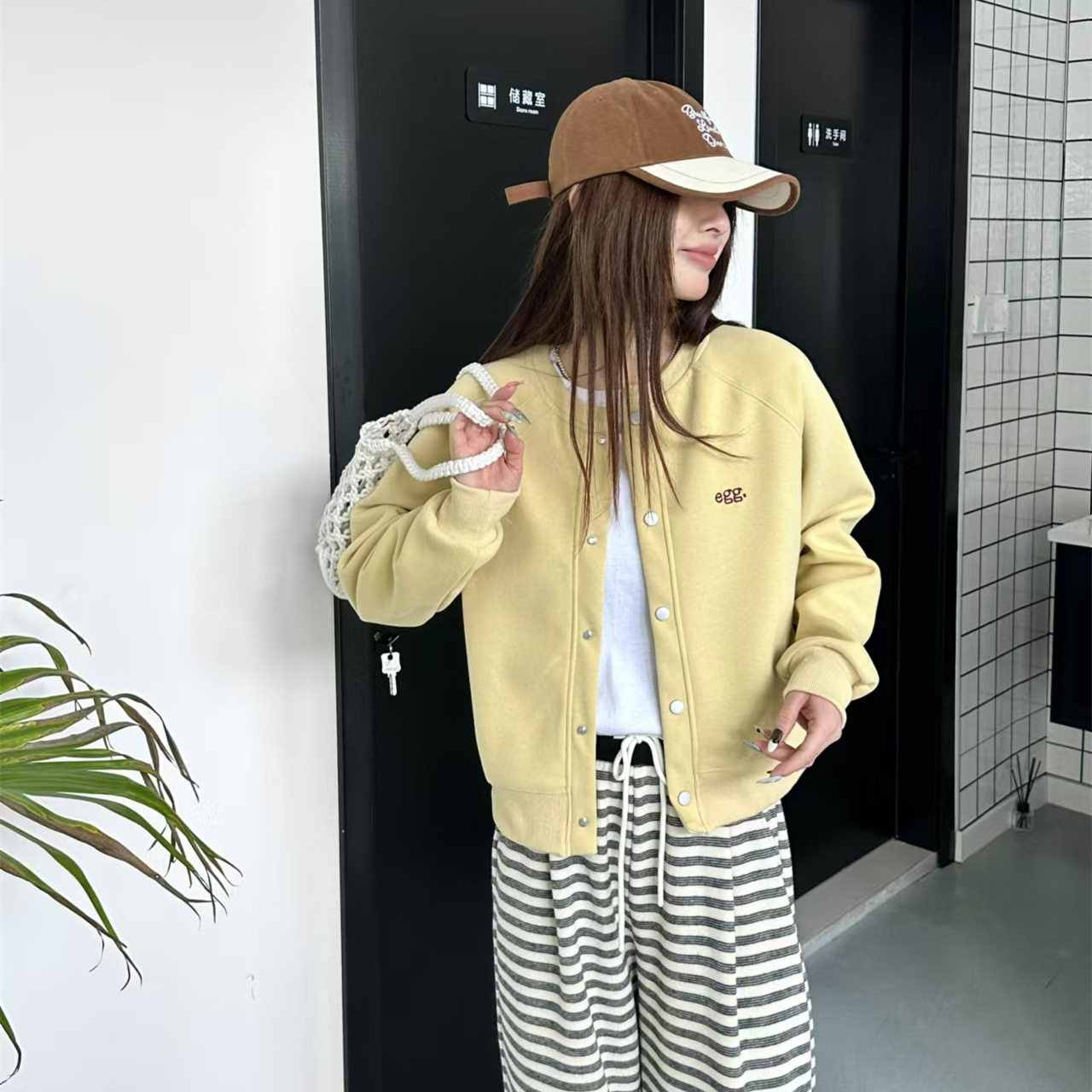 春季新款黄色开衫上衣外套短款长袖棒球服女韩版鸡蛋家刺绣卫衣