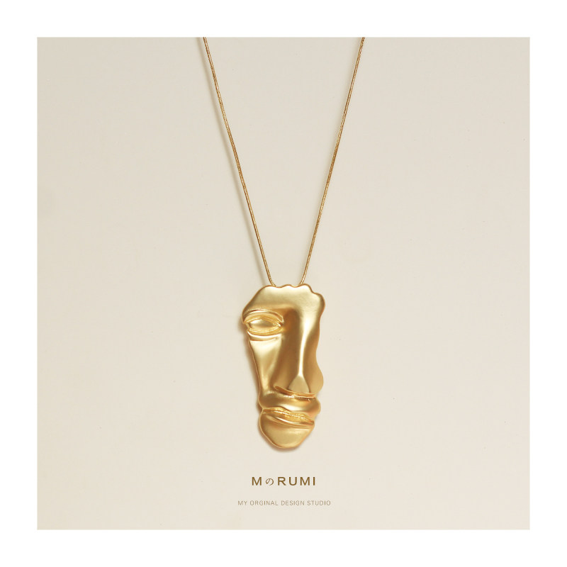 立体雕刻人像面具18K磨砂金色 小众设计轻奢长款项链毛衣链女