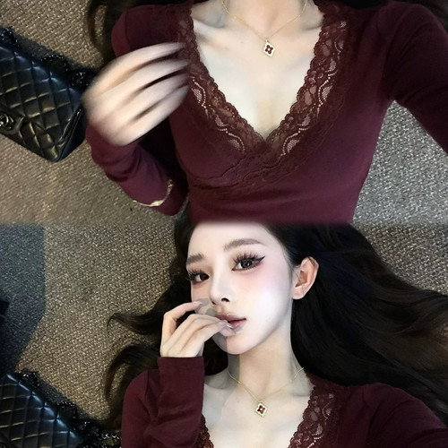 Simida斯密达-26春上新娇柔感v领蕾丝拼接小衫