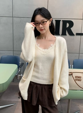 诠释美 NEWOPEN 25冬慵懒温柔两件套蕾丝背心针织毛衣套装女F6701