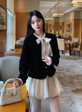 【诠释】NEWOPEN25冬法式复古千金甜美减龄重工烫钻小香外套F6900