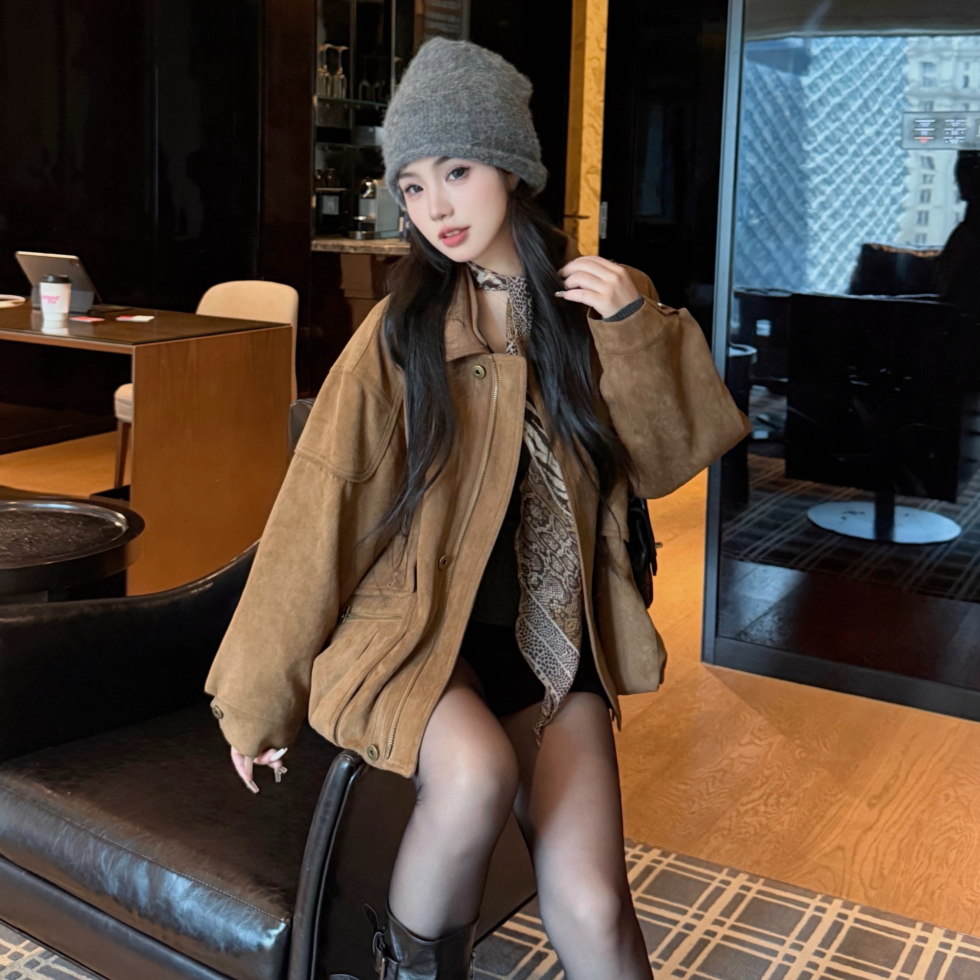 自在小个子麂皮绒翻领外套女秋冬新款高级感皮衣宽松复古廓形夹克