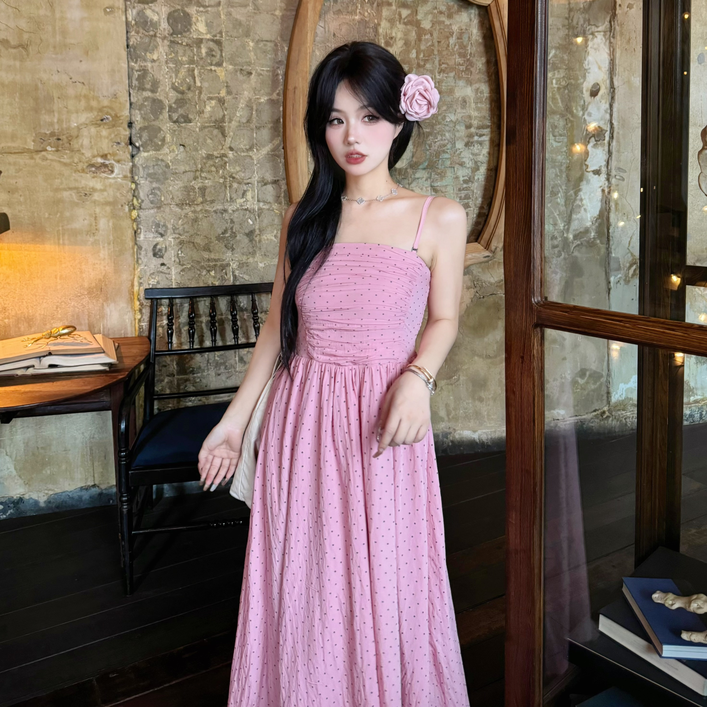 盐系小个子波点粉色抹胸裙