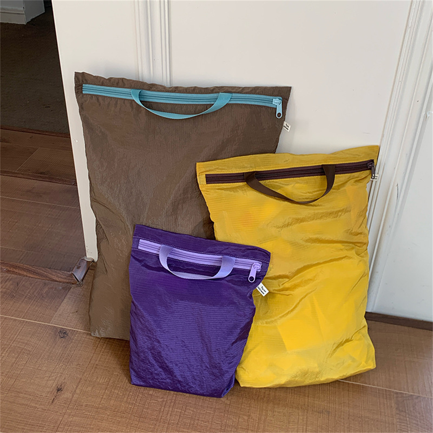 超轻化妆包旅游防尘衣物收纳袋