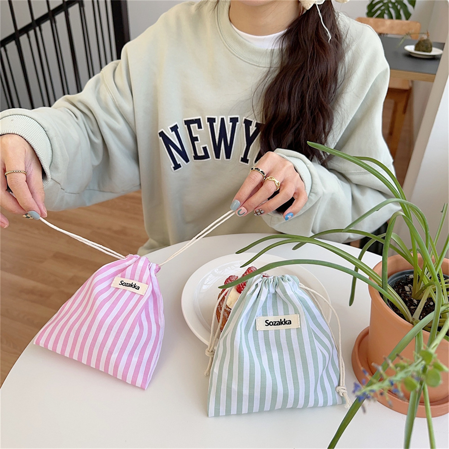 束口杂物清新竖条纹旅行分装布袋