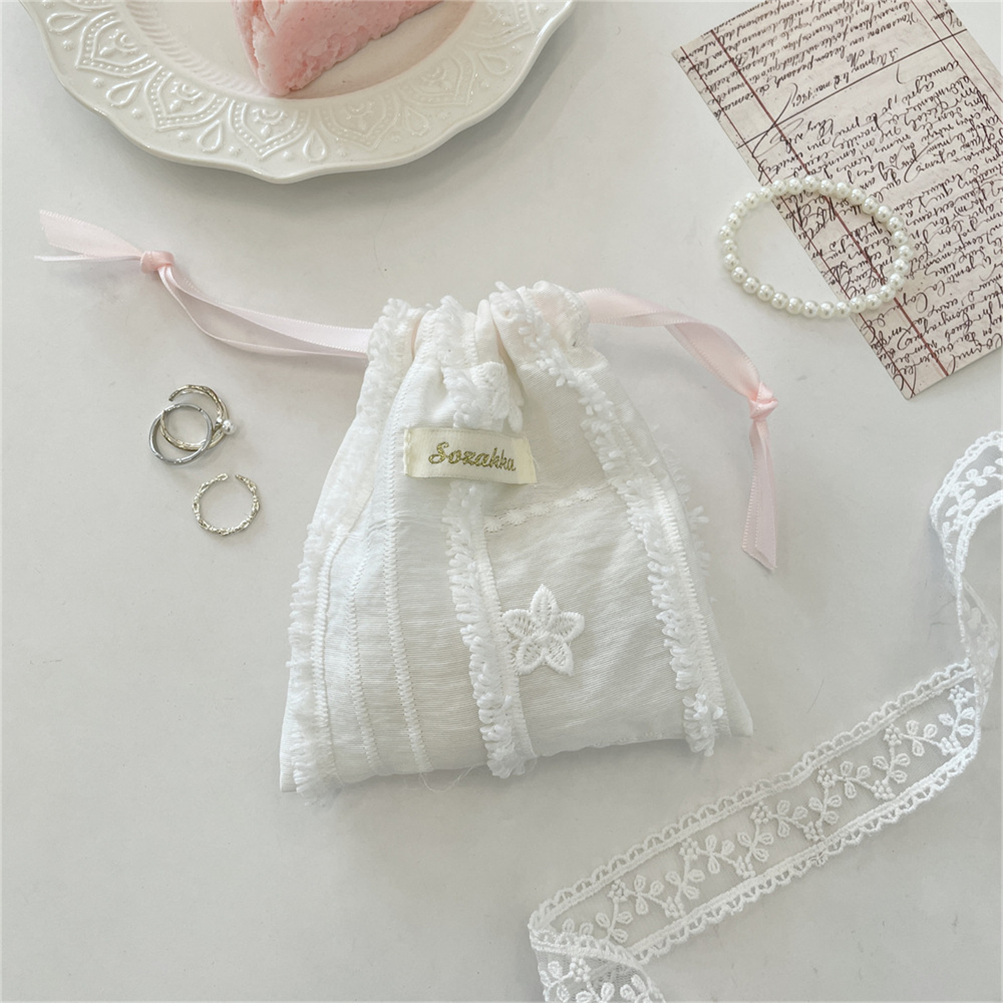白色蕾丝花边抽绳束口收纳小布袋