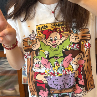 正反印花卡通小矮人宽松休闲白色百搭通勤可爱男女情侣短袖 T恤潮