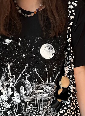 米奇米妮星空宇宙印花纯棉宽松复古舒适百搭休闲情侣T恤短袖上衣