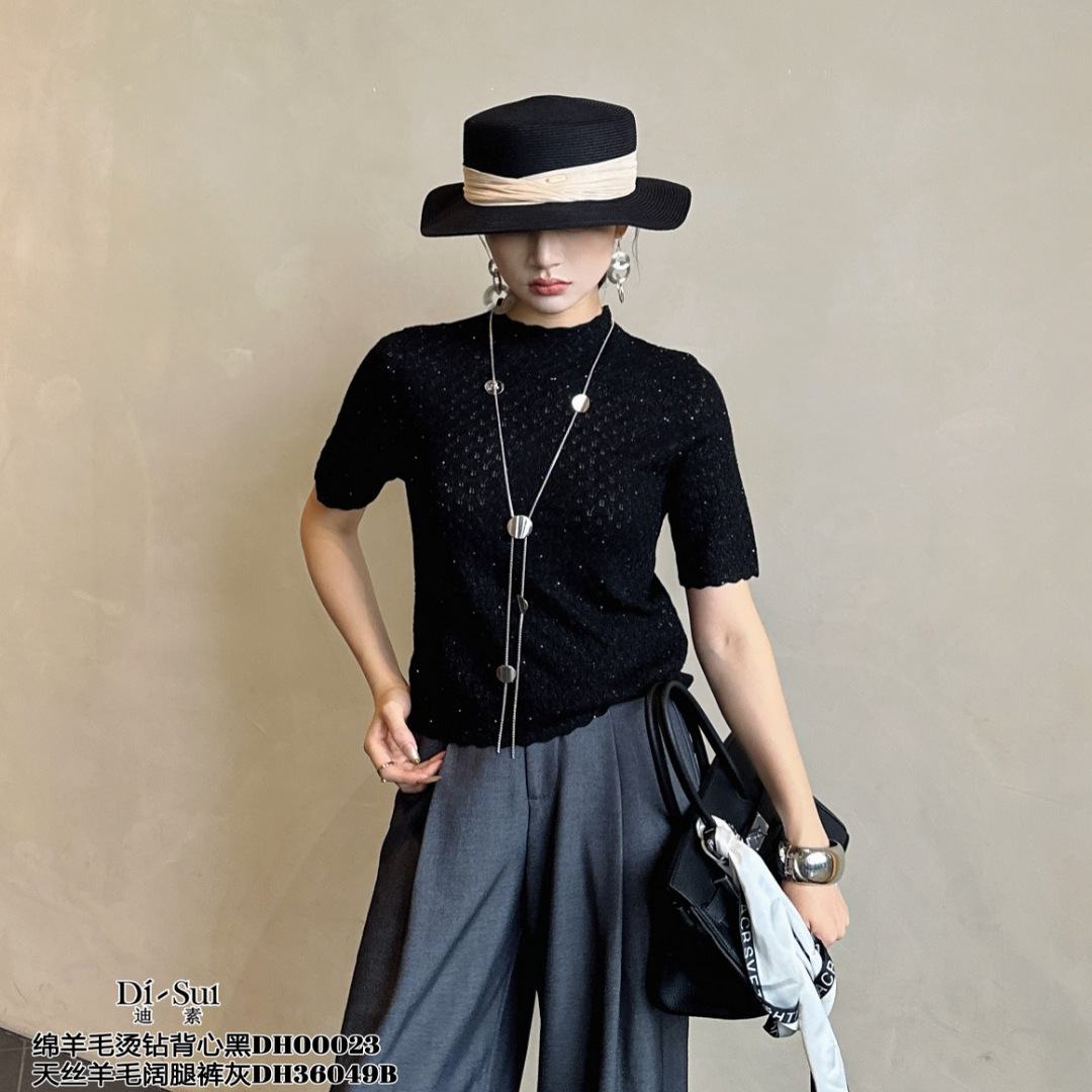DI-SUI欧洲站2025新款秋冬女装00023设计感半高领烫钻短袖上衣