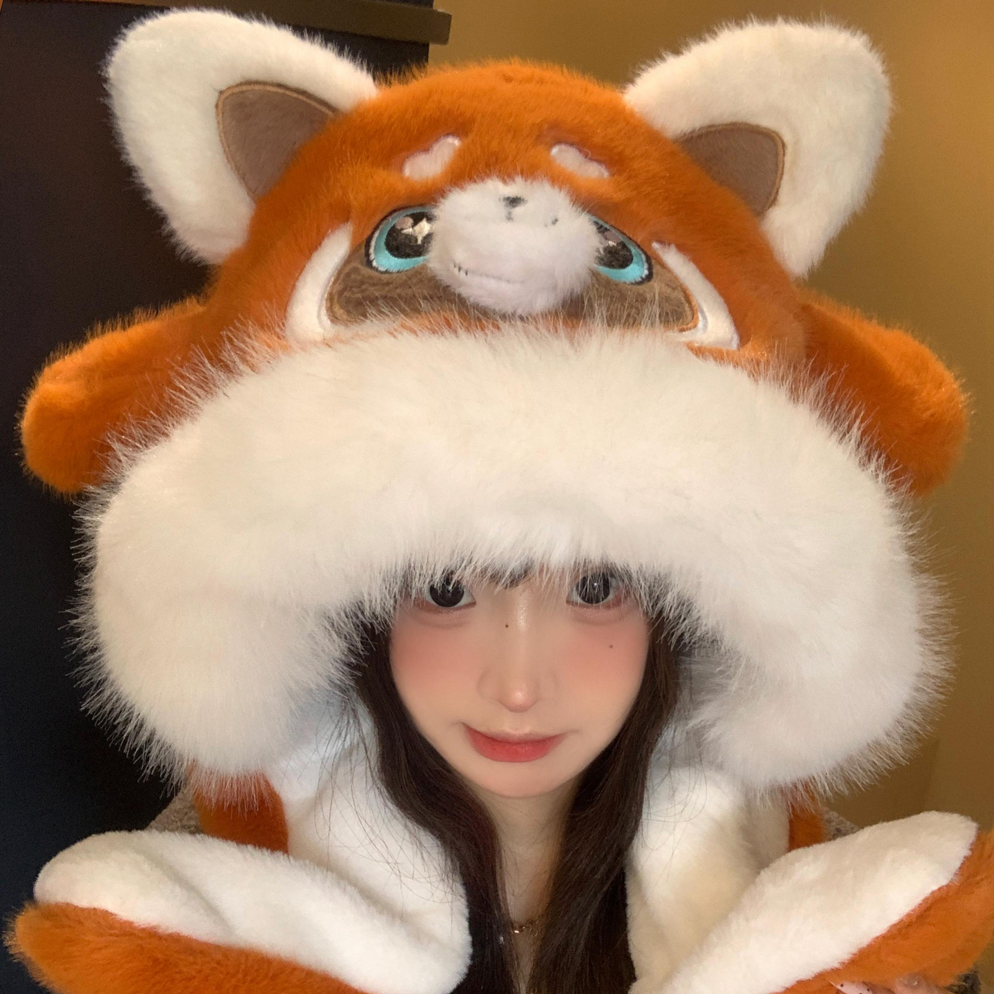 耳朵会动的小浣熊帽子围巾一体女