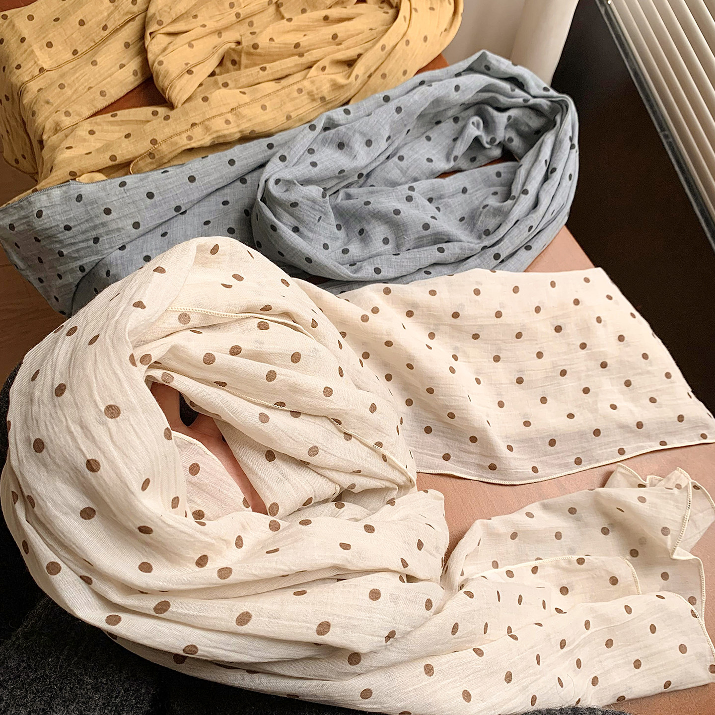 日系波点棉麻亲肤围巾女系脖高级感长条配饰丝巾披肩围脖装饰领巾,服饰配件/皮带/帽子/围巾,围巾/丝巾/披肩,淘宝优惠券,粉丝福利购,淘宝优惠卷