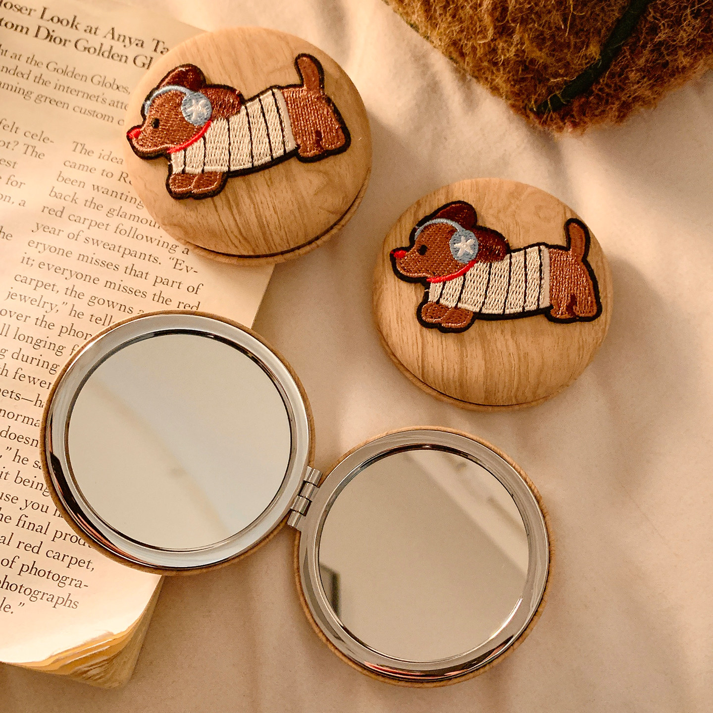 可爱腊肠狗折叠化妆镜手持双面女