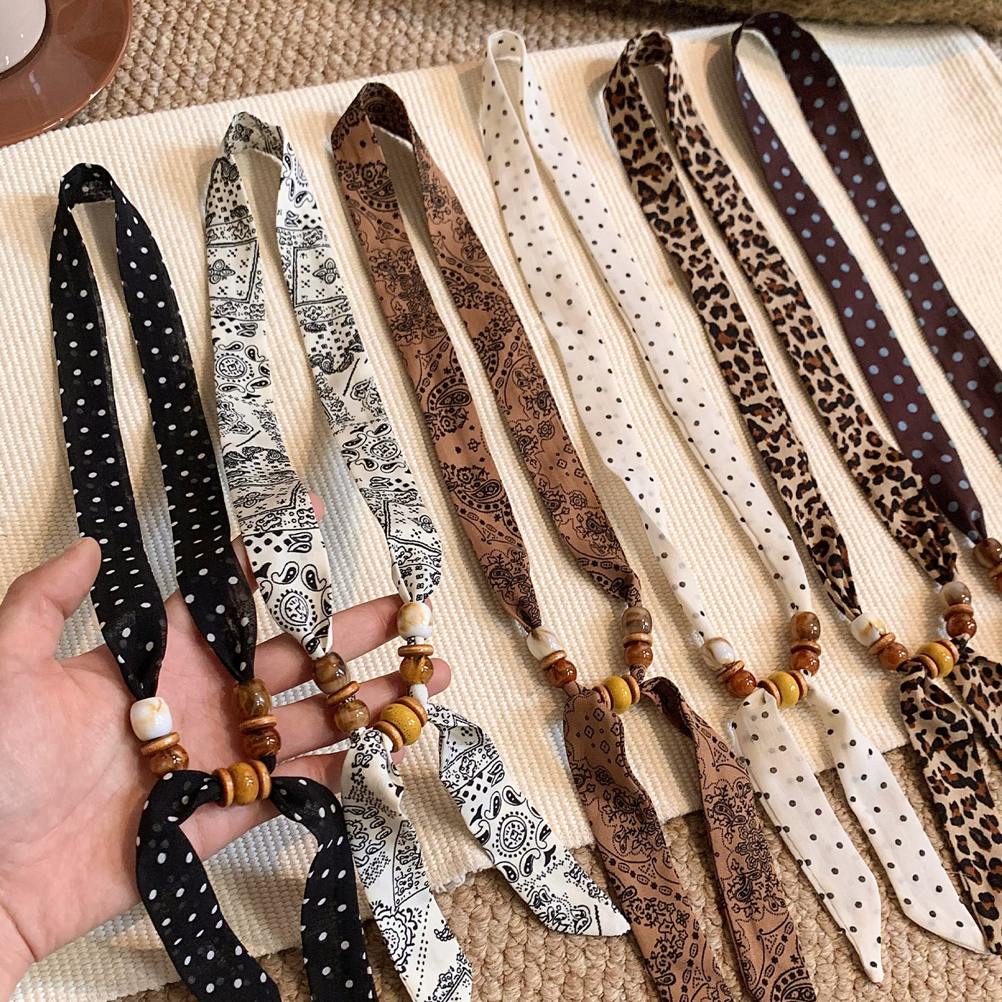 复古气质串珠丝巾女系脖高级感长条配饰围巾围脖小众装饰项链发带