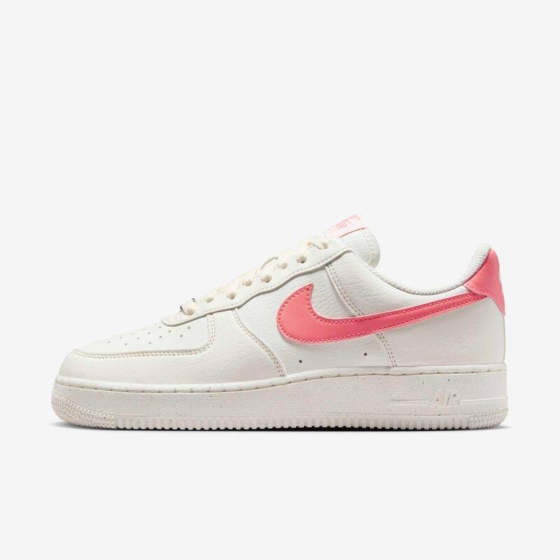 NIKE/耐克女鞋AIR FORCE 1 气垫百搭耐磨休闲运动板鞋DV3808-110