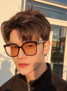 茶色太阳镜方框圆脸显瘦