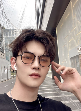 显瘦素颜街拍眼镜男防紫外线