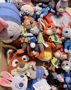 中古疯狂动物城大先生 羊市长 叉腰狐狸尼克挂件 兔子警官朱迪