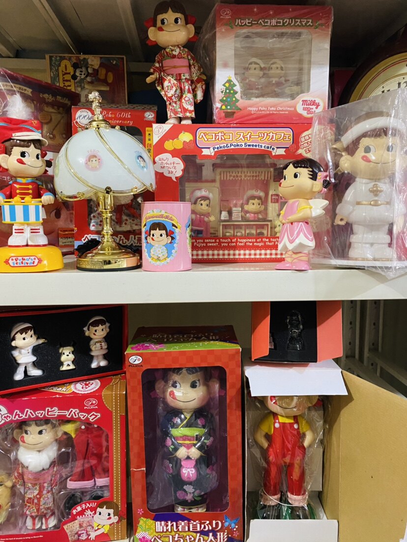 日本不二家牛奶妹peko酱 中古周年盒娃 铁盒 存钱罐 台灯 发条