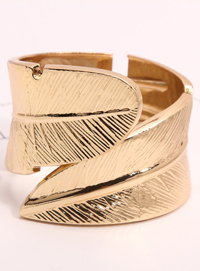 欧美风树叶造型宽边遮伤疤手环