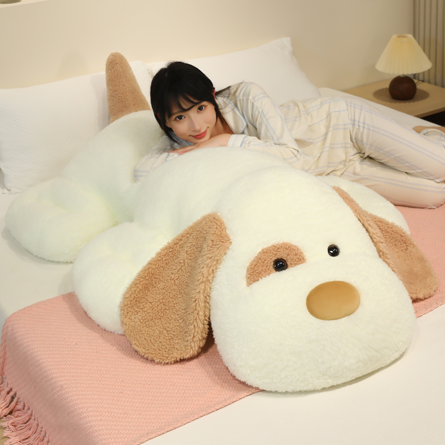 可爱小狗玩偶抱枕女生睡觉专用