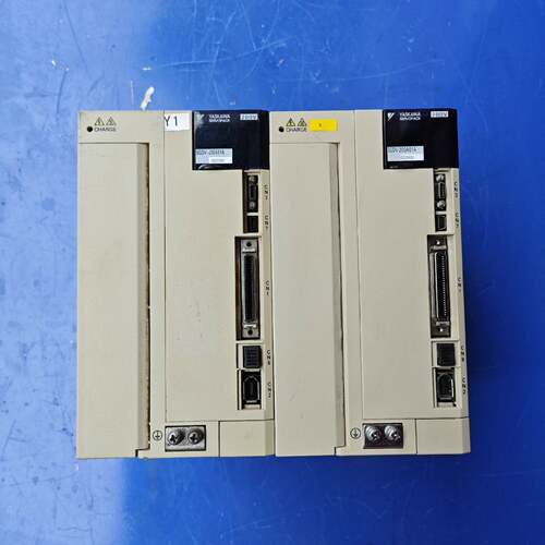 可维修安川5系3Kw伺服驱动器，SGDV-200A01A00200议价